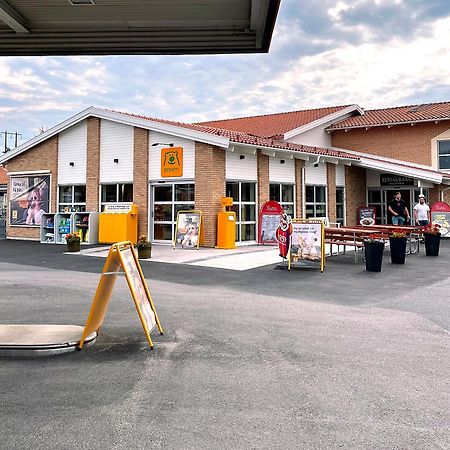 Rasta Eksjoe Hotel Екстериор снимка